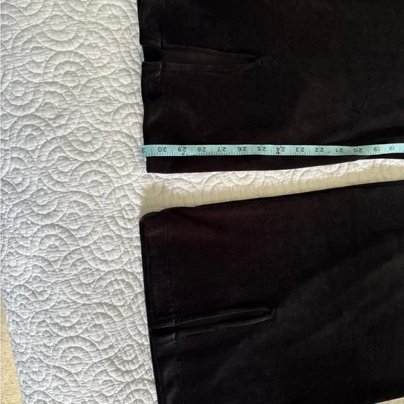 SPANX Holiday- Velour Slit Hem Pants- 1X - Picture 4 of 8